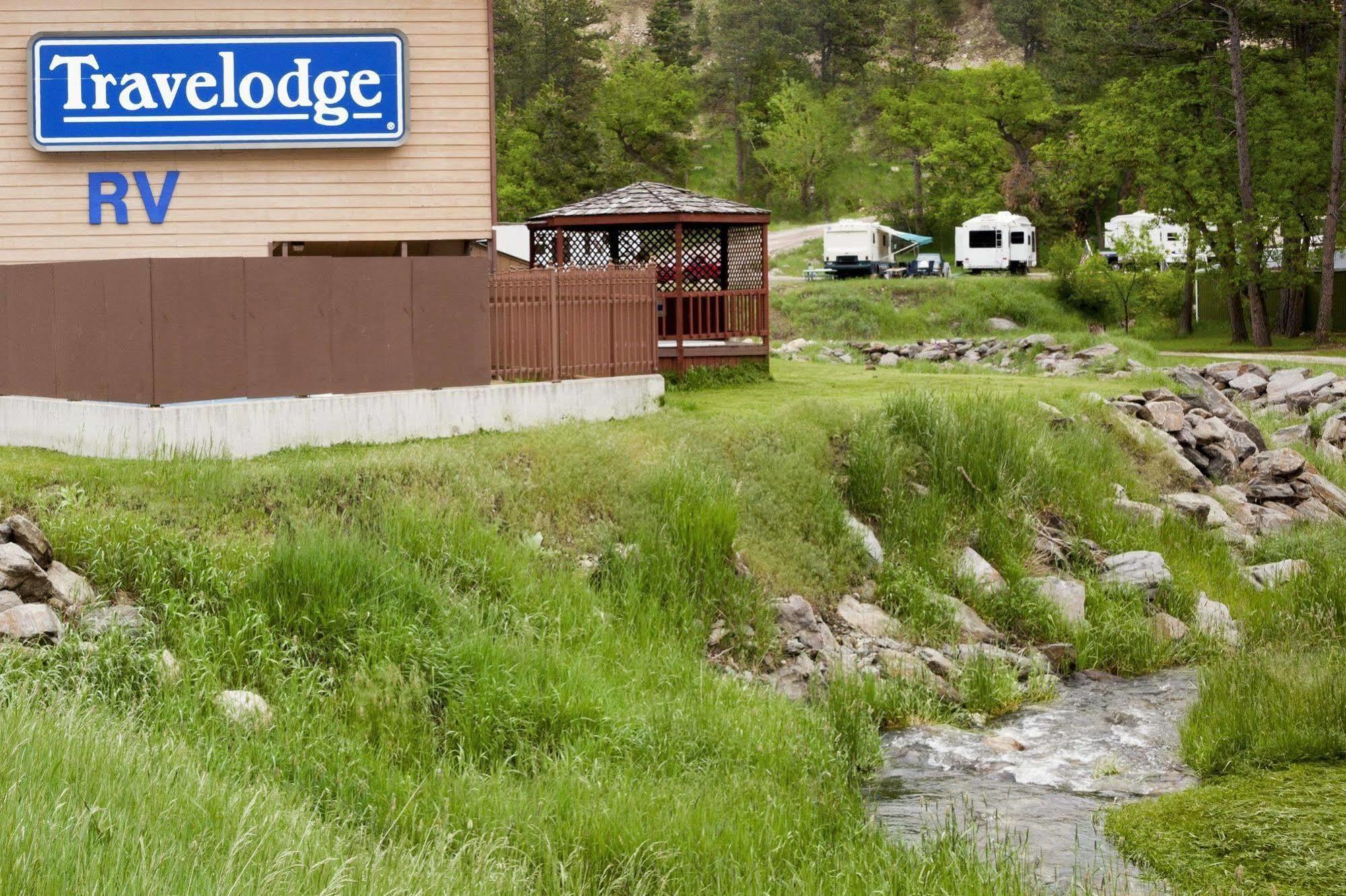 Magnuson Grand Rushmore View Keystone Exterior photo